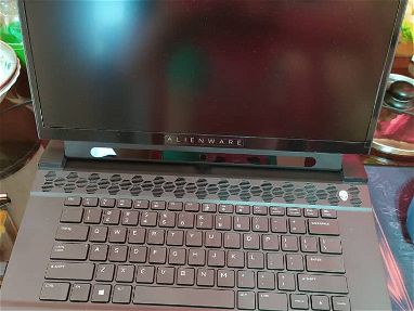 Laptop Alienware m15 r2 - Img 67978486