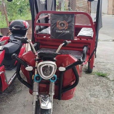 Triciclo eléctrico de carga y pasajeros - 2/5