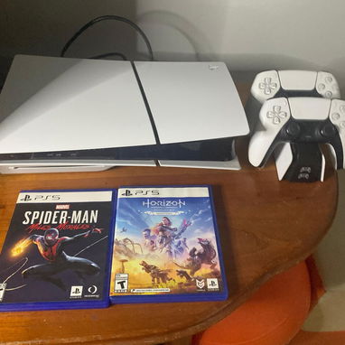 🔴🔴Vendo Play 5 con dos discos de regalo y dos mandos cargador ademas de mandos.Es ultima generación de un tera i🔴🔴 - 2/2