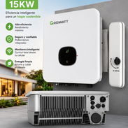 Inversor Trifásico Growatt 15.000W de potencia y que integra 2 reguladores de carga MPPT. Al tratarse de un inversor tri - Img 56840757