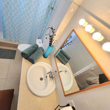 30 USD EL DIA.RENTO APARTAMENTO DE 2 HABITACIONES EN EL VEDADO MUY CENTRICO FRENTE A HOTEL NUEVO TORRE K. 52501177 - Img 122213401