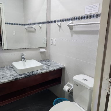 🪼 HOSTAL EN SAN LÁZARO | RENTA SIN APAGONES EN LA HABANA | IDEAL PARA ESTUDIANTES Y EXTRANJEROS 🏡✨ - Img 122411071