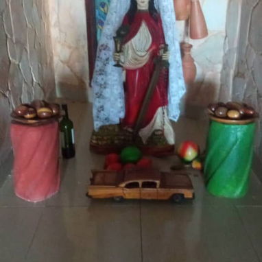 Estatuilla de Santa Bárbara en venta - Img 123948383