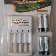 Cargador de pilas/baterías AA y AAA - Img 43151262
