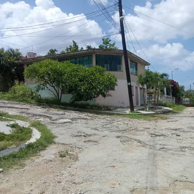 Ganga casona 3/4 con garage en lawton,25 mil independiente totalmente - Img 126009032
