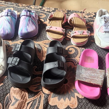 Zapatos, tenis y zandalias de niña - 8/8
