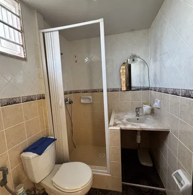 🏡 Se vende apartamento en Plaza de la Revolución – 1er piso, sin apagones, cerca del Vedado - Img 97862550
