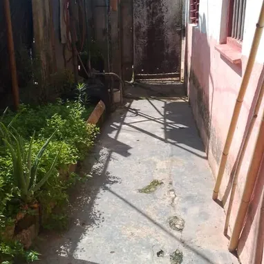 Vendo casa en  SAN JOSÉ DE LAS LAJAS, A UNA CUADRA DE LA ESCUELA MANUEL ASCUNCE, FRENTE CON FRENTE AL CONSULTORIO MÉDICO - 5/10