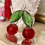 VENDO ADORNO DE CEREZAS DE CRISTAL. COMUNICARSE AL 54312796 CON ISABEL - Img 54021123