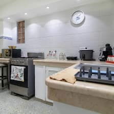 Hermoso apartamento de 2 recámaras, listo para mudarse de inmediato. - Img 124889554