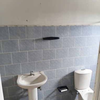 Casa en altos con placa libre en Arroyo Naranjo, Párraga, de dos cuartos , baño, cocina y sala. En 5000, se deja complet - Img 126055221