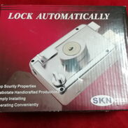 Cerradura para puertas. Autolock. 6 llaves - Img 45409635