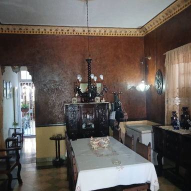 Ref # 43.En oferta con precio negociable excelente Hostal en Mariano super céntrico!!!! - Img 115666815