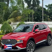 38000 Hyundai Santa Fe full limited 2023 ,techo panorámico,El interior es agradable, con materiales suaves al tacto - Img 55059024