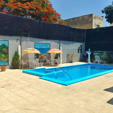 Alquiler de casa con piscina en Miramar, Playa. Renta de casa con piscina en Playa para grupos grandes - 6/9